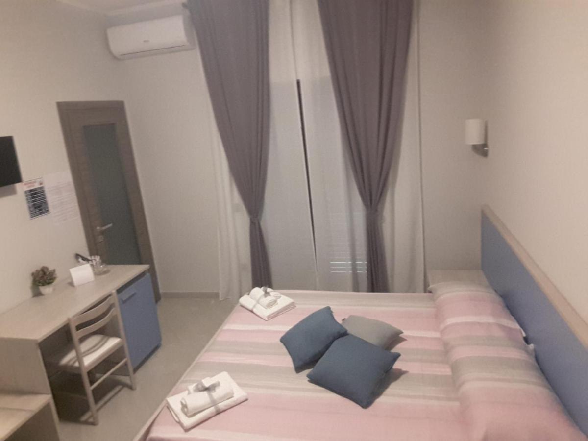 Affittacamere Borgata Marina Roseto Capo Spulico Bagian luar foto